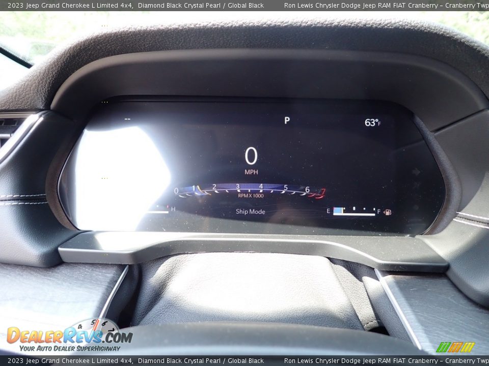 2023 Jeep Grand Cherokee L Limited 4x4 Diamond Black Crystal Pearl / Global Black Photo #17