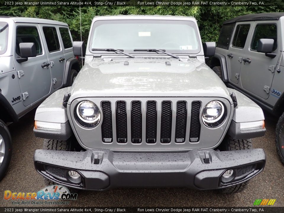 2023 Jeep Wrangler Unlimited Sahara Altitude 4x4 Sting-Gray / Black Photo #2