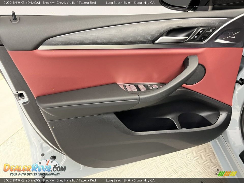 Door Panel of 2022 BMW X3 sDrive30i Photo #22