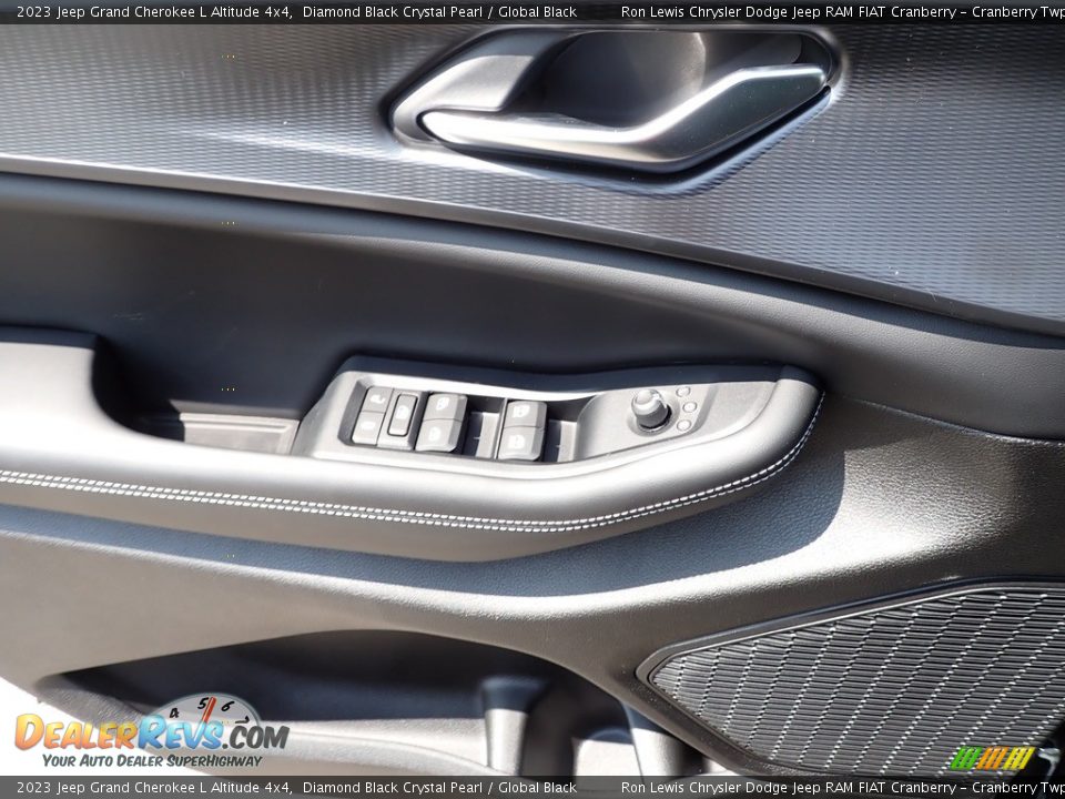 2023 Jeep Grand Cherokee L Altitude 4x4 Diamond Black Crystal Pearl / Global Black Photo #11