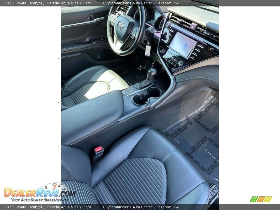 2020 Toyota Camry SE Galactic Aqua Mica / Black Photo #11