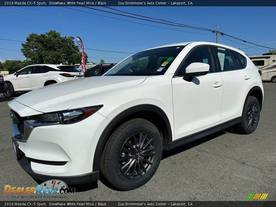 Front 3/4 View of 2019 Mazda CX-5 Sport Photo #3