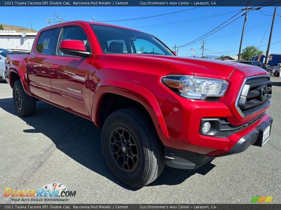 Front 3/4 View of 2021 Toyota Tacoma SR5 Double Cab Photo #1