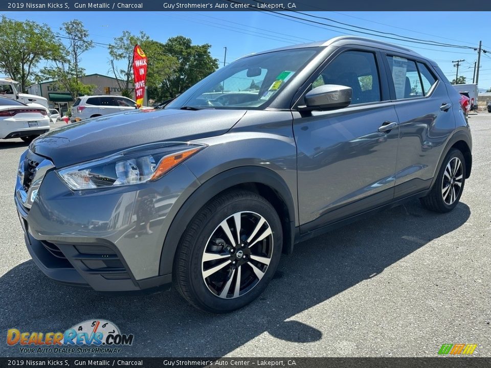 Gun Metallic 2019 Nissan Kicks S Photo #3