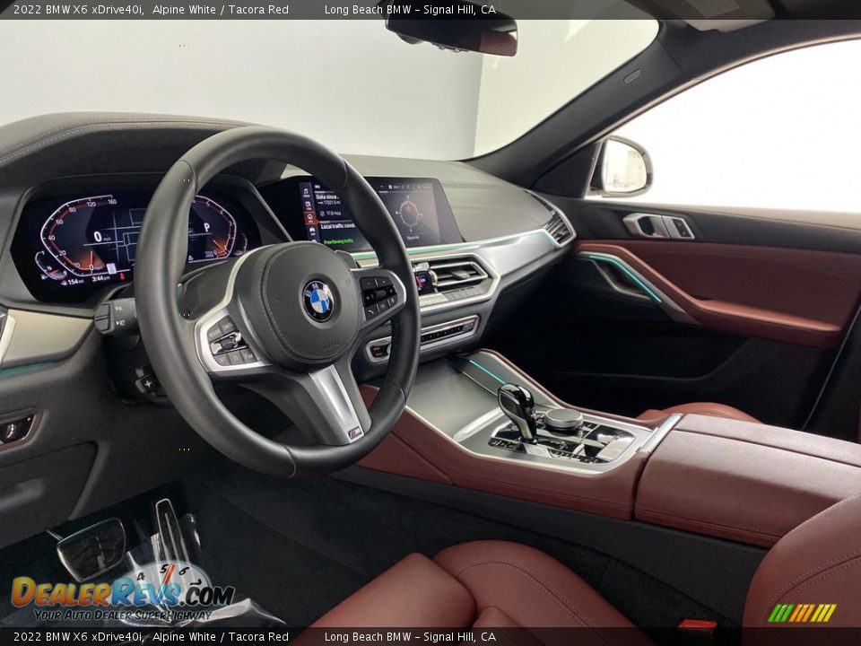 Front Seat of 2022 BMW X6 xDrive40i Photo #15