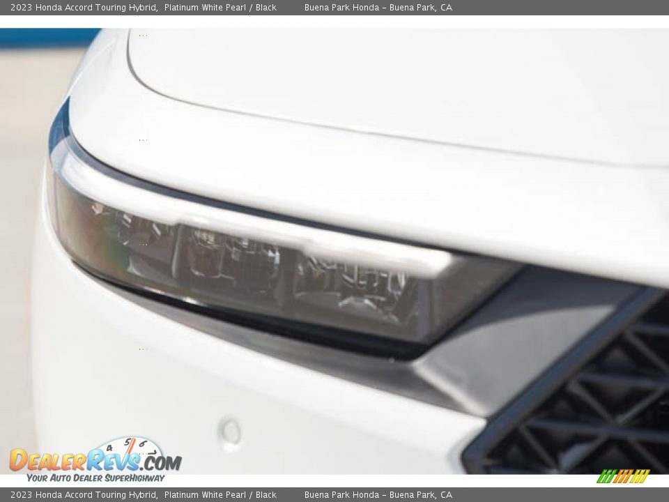 2023 Honda Accord Touring Hybrid Platinum White Pearl / Black Photo #4