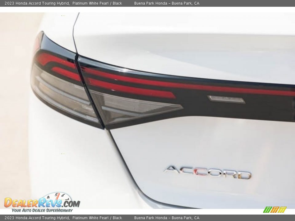 2023 Honda Accord Touring Hybrid Platinum White Pearl / Black Photo #8
