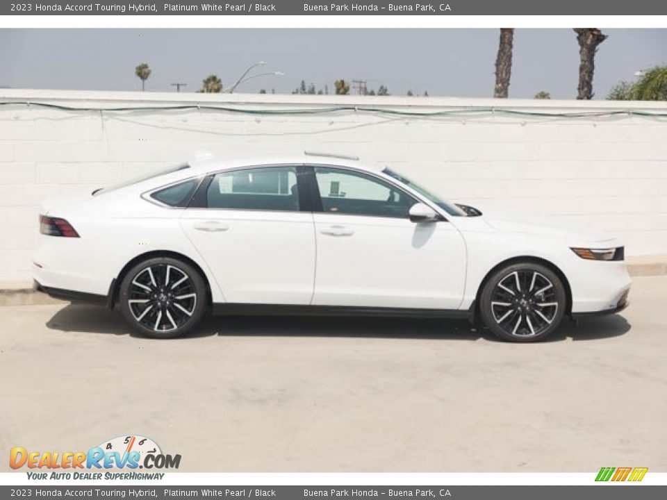 Platinum White Pearl 2023 Honda Accord Touring Hybrid Photo #10