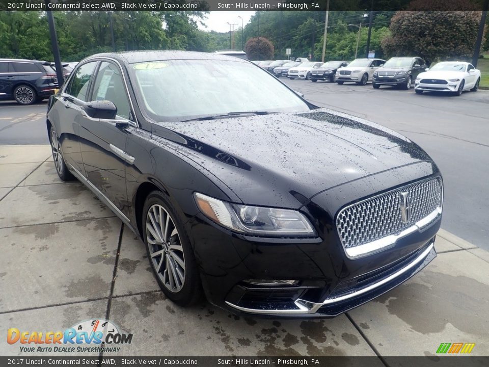 Front 3/4 View of 2017 Lincoln Continental Select AWD Photo #8