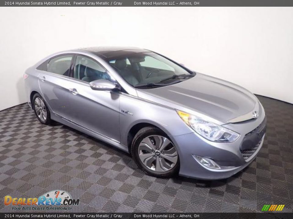 Front 3/4 View of 2014 Hyundai Sonata Hybrid Limited Photo #5