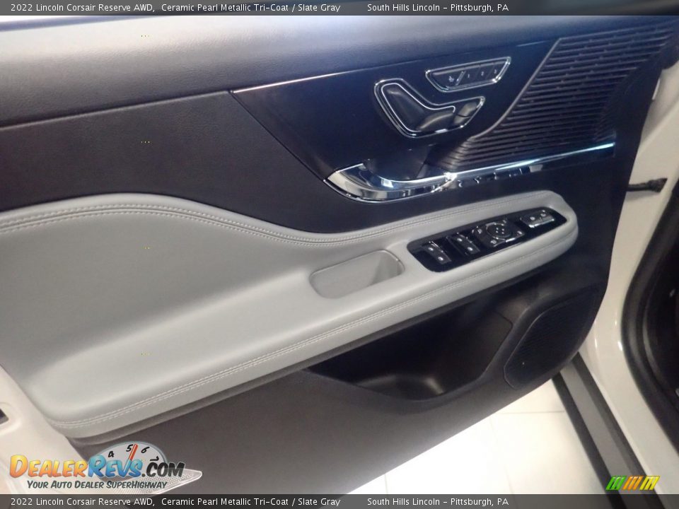 Door Panel of 2022 Lincoln Corsair Reserve AWD Photo #17