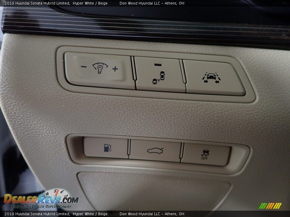 Controls of 2019 Hyundai Sonata Hybrid Limited Photo #31