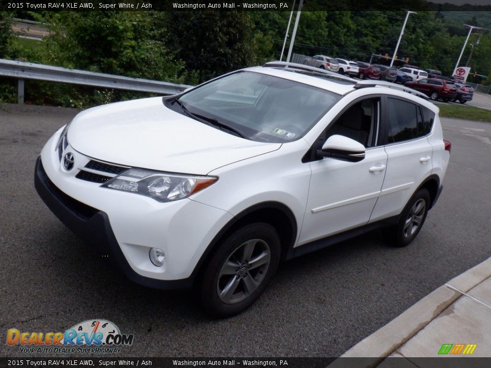 2015 Toyota RAV4 XLE AWD Super White / Ash Photo #11