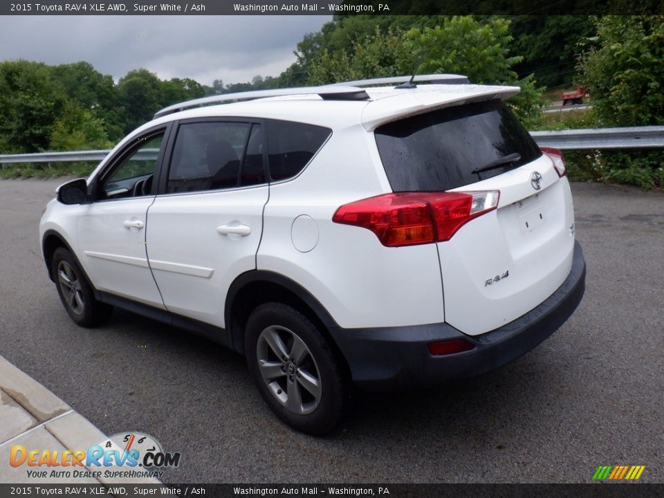 2015 Toyota RAV4 XLE AWD Super White / Ash Photo #14