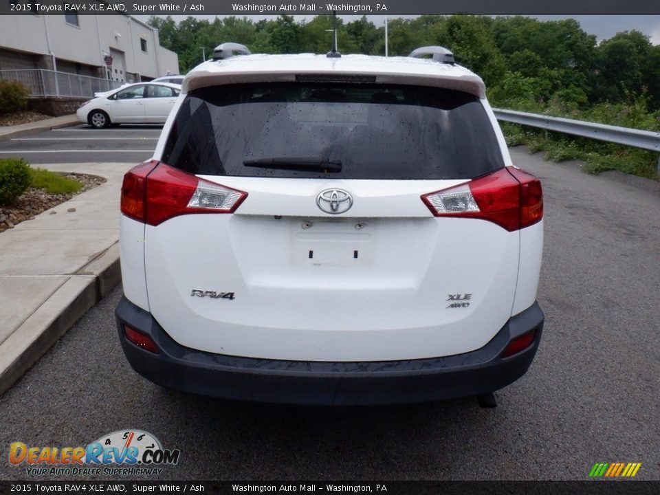 2015 Toyota RAV4 XLE AWD Super White / Ash Photo #15