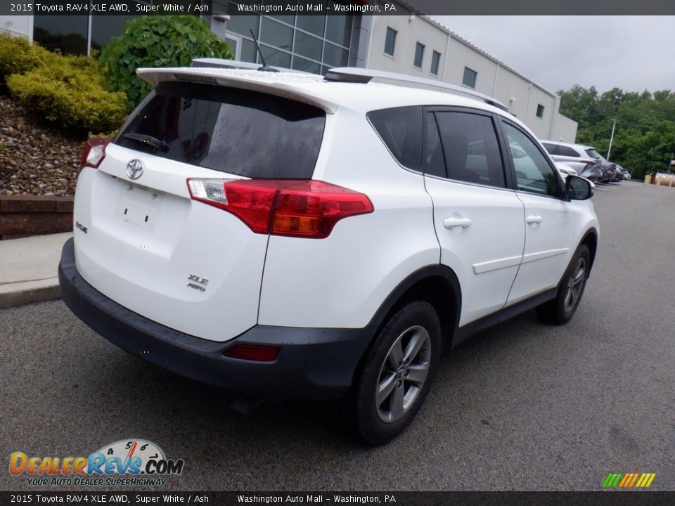 2015 Toyota RAV4 XLE AWD Super White / Ash Photo #16