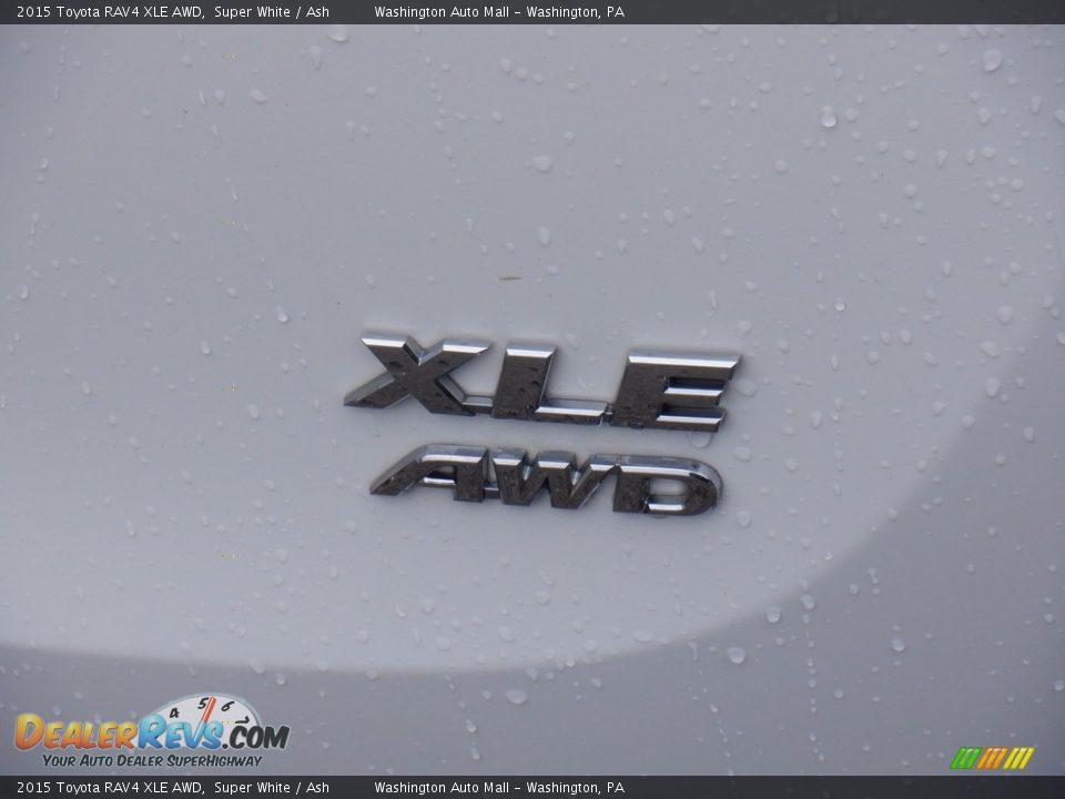 2015 Toyota RAV4 XLE AWD Super White / Ash Photo #17