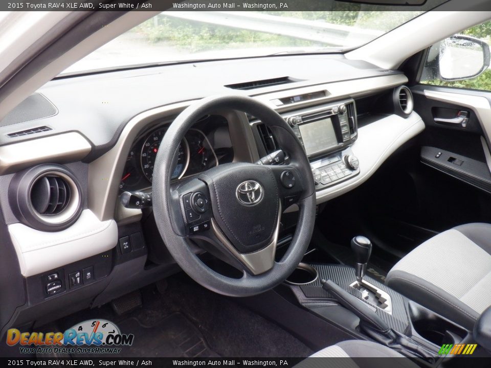 2015 Toyota RAV4 XLE AWD Super White / Ash Photo #19