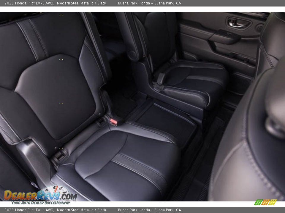 2023 Honda Pilot EX-L AWD Modern Steel Metallic / Black Photo #27