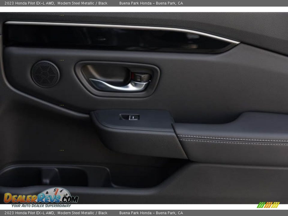 2023 Honda Pilot EX-L AWD Modern Steel Metallic / Black Photo #35
