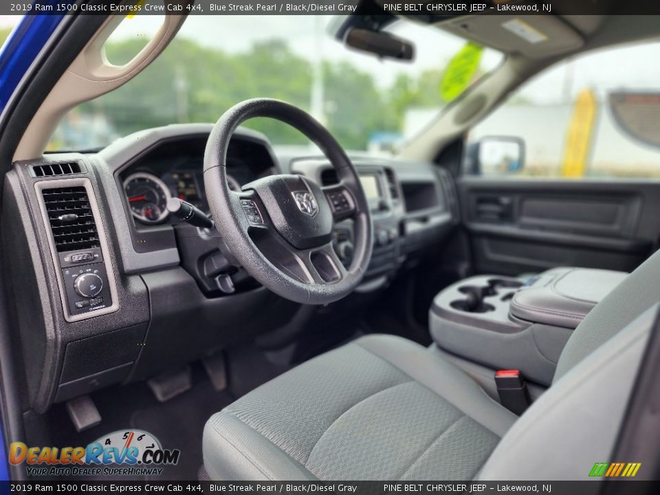 2019 Ram 1500 Classic Express Crew Cab 4x4 Blue Streak Pearl / Black/Diesel Gray Photo #33