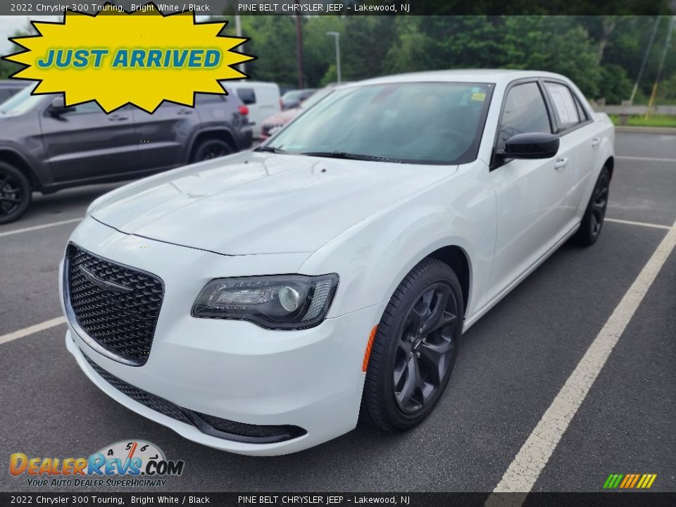 2022 Chrysler 300 Touring Bright White / Black Photo #1