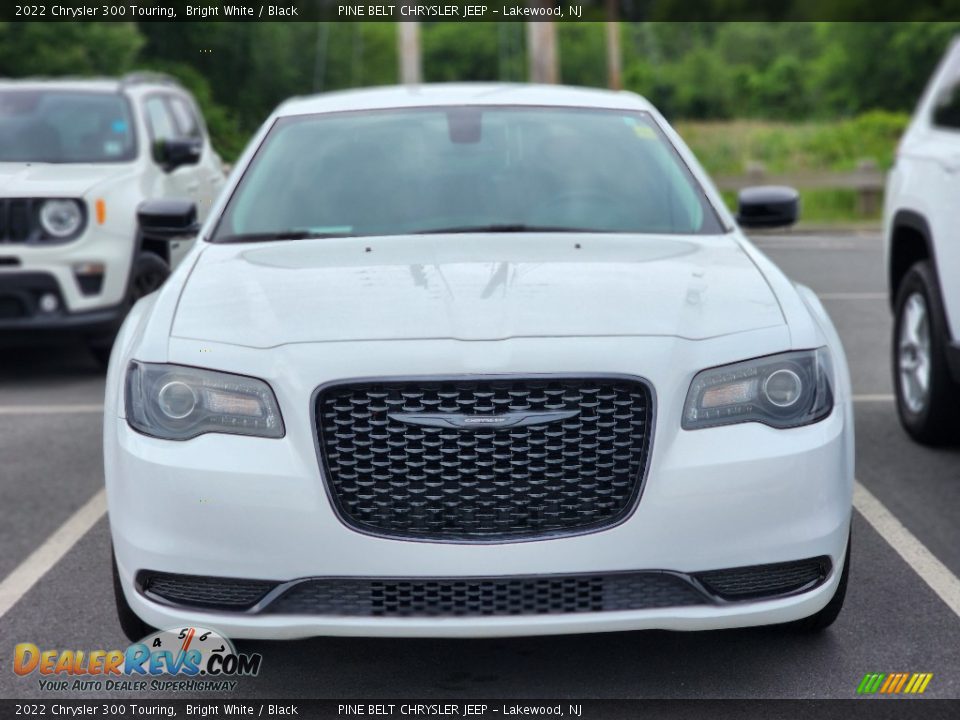 2022 Chrysler 300 Touring Bright White / Black Photo #2