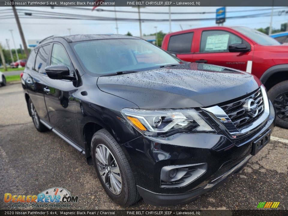 2020 Nissan Pathfinder S 4x4 Magnetic Black Pearl / Charcoal Photo #2