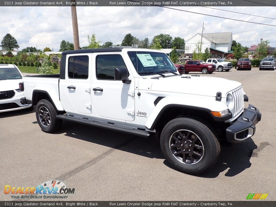 2023 Jeep Gladiator Overland 4x4 Bright White / Black Photo #7