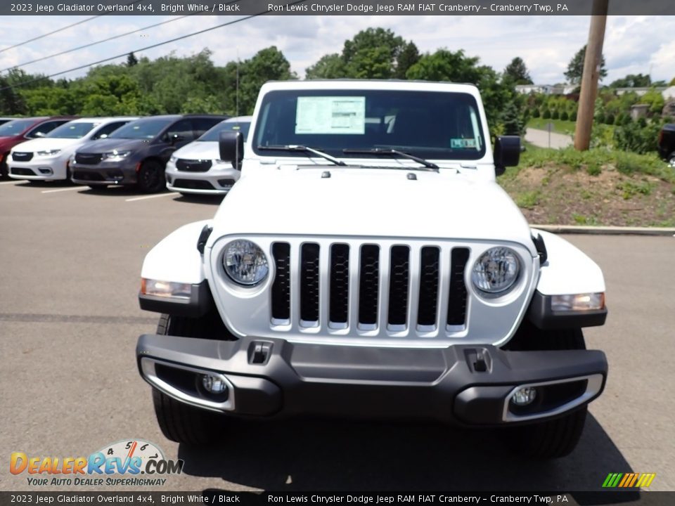 2023 Jeep Gladiator Overland 4x4 Bright White / Black Photo #8