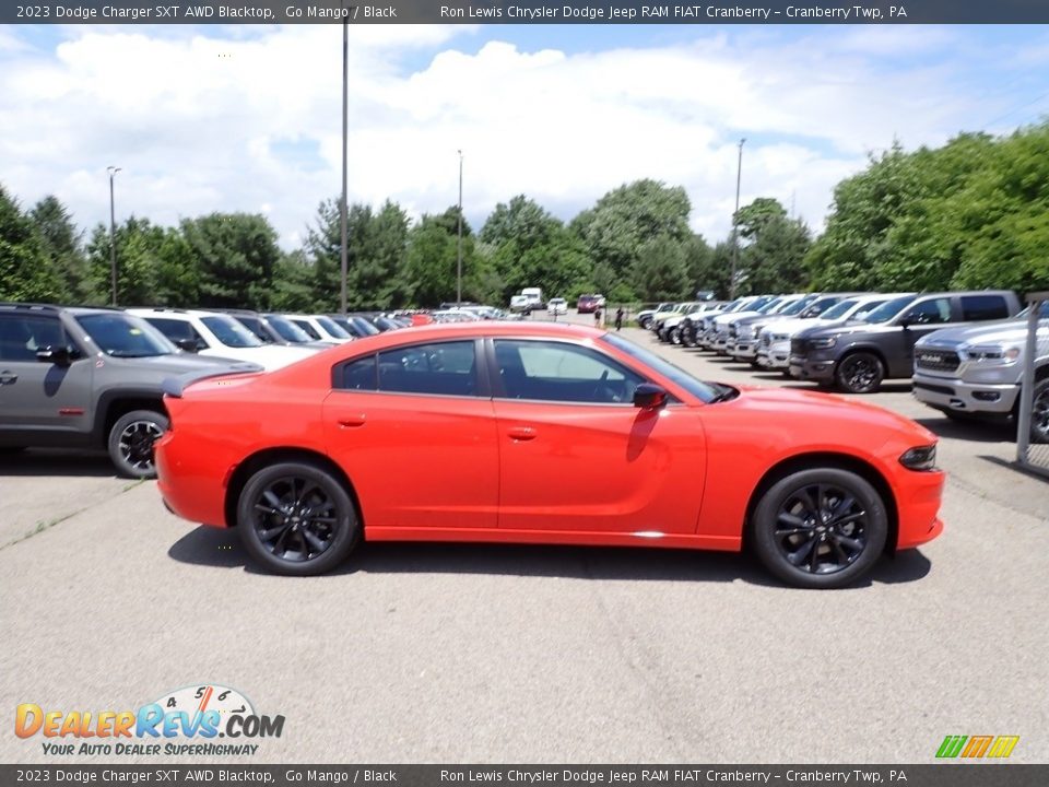 Go Mango 2023 Dodge Charger SXT AWD Blacktop Photo #6