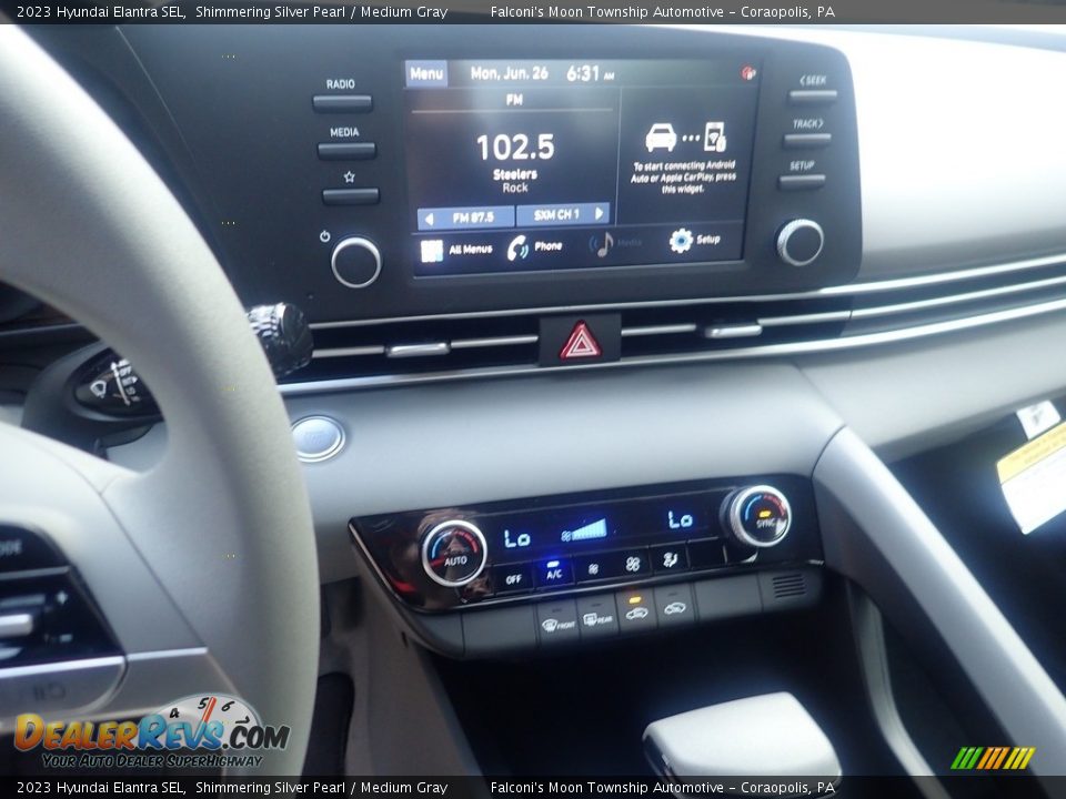 Controls of 2023 Hyundai Elantra SEL Photo #17