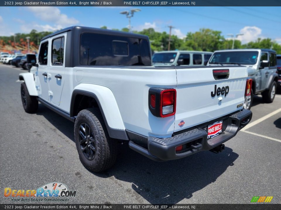 2023 Jeep Gladiator Freedom Edition 4x4 Bright White / Black Photo #4