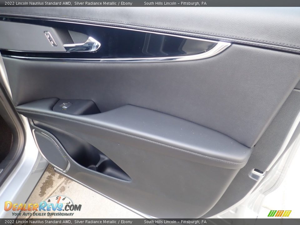 2022 Lincoln Nautilus Standard AWD Silver Radiance Metallic / Ebony Photo #13