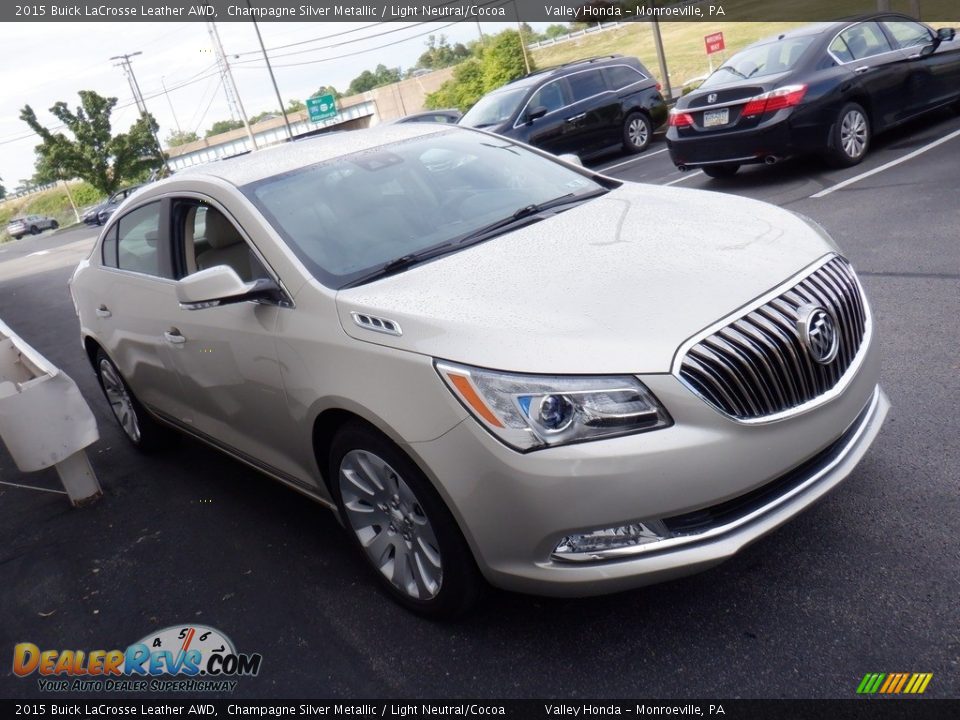 Front 3/4 View of 2015 Buick LaCrosse Leather AWD Photo #4
