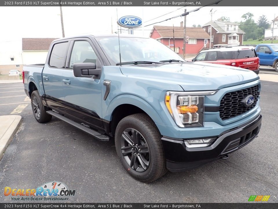 Front 3/4 View of 2023 Ford F150 XLT SuperCrew 4x4 Heritage Edition Photo #7