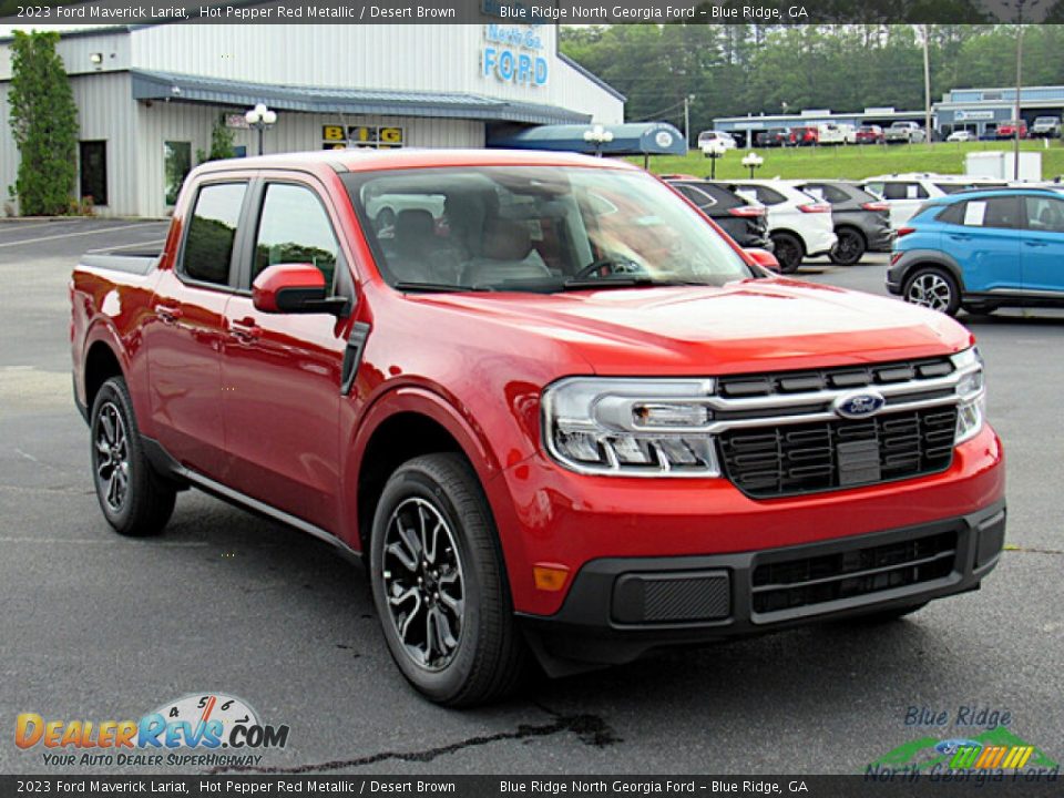 2023 Ford Maverick Lariat Hot Pepper Red Metallic / Desert Brown Photo #7