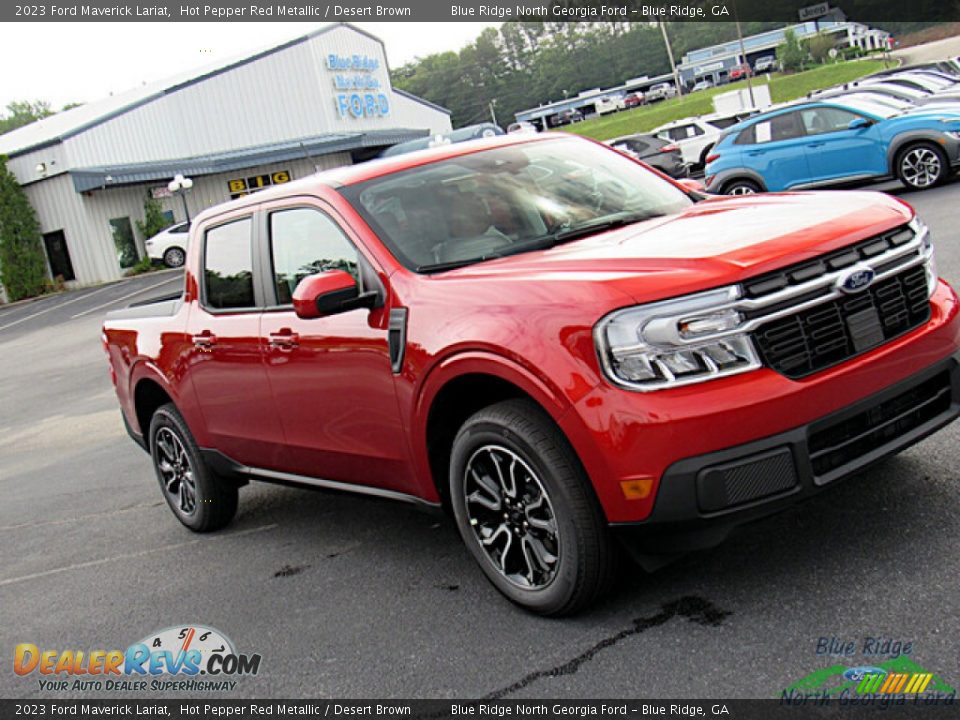 2023 Ford Maverick Lariat Hot Pepper Red Metallic / Desert Brown Photo #26