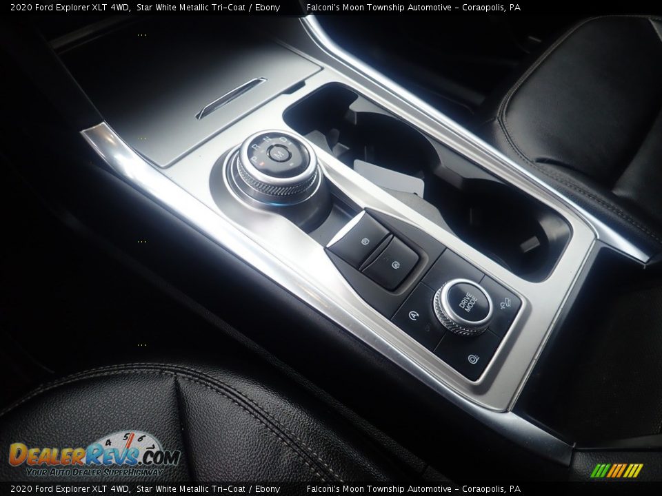 Controls of 2020 Ford Explorer XLT 4WD Photo #24
