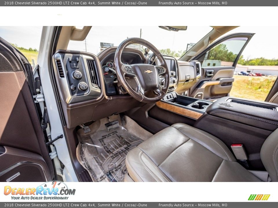 Cocoa/­Dune Interior - 2018 Chevrolet Silverado 2500HD LTZ Crew Cab 4x4 Photo #19