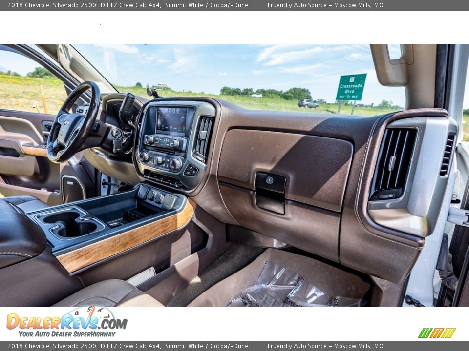 Dashboard of 2018 Chevrolet Silverado 2500HD LTZ Crew Cab 4x4 Photo #23