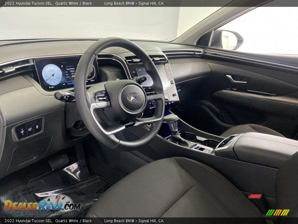 Dashboard of 2022 Hyundai Tucson SEL Photo #15