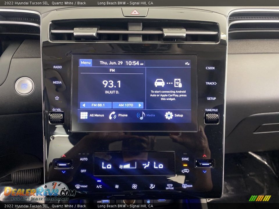 Controls of 2022 Hyundai Tucson SEL Photo #22