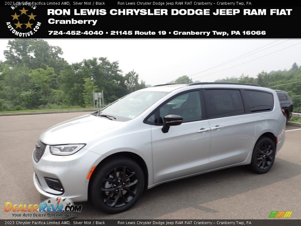 2023 Chrysler Pacifica Limited AWD Silver Mist / Black Photo #1