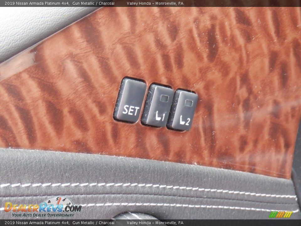 Door Panel of 2019 Nissan Armada Platinum 4x4 Photo #19