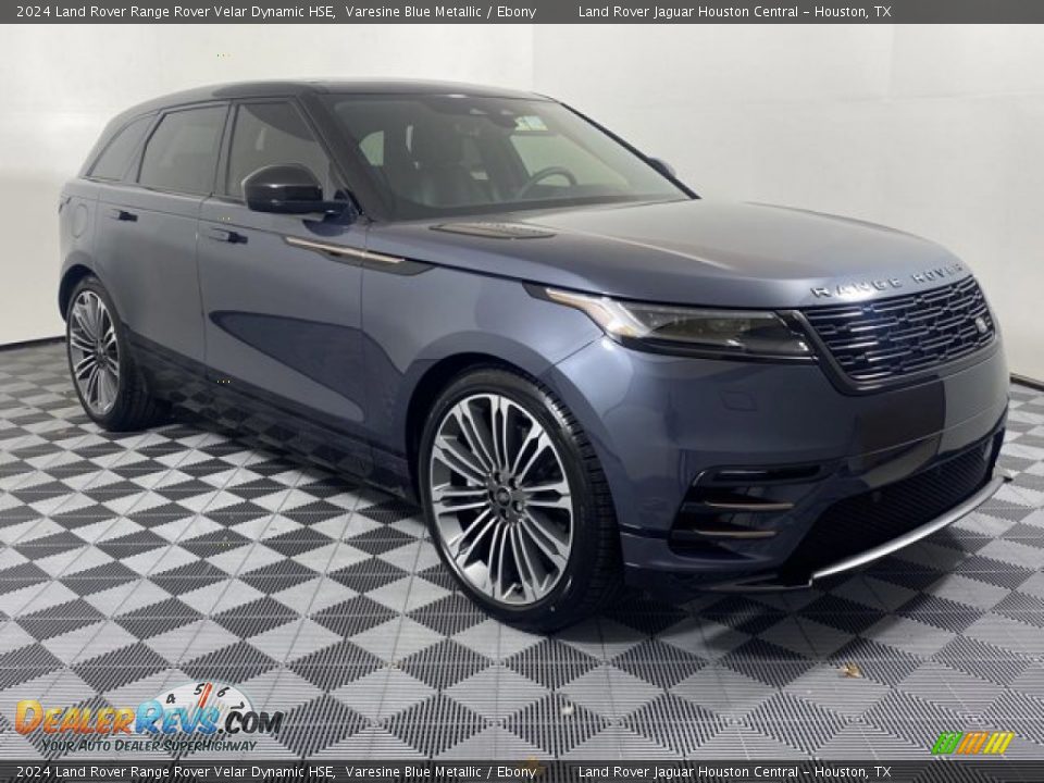Front 3/4 View of 2024 Land Rover Range Rover Velar Dynamic HSE Photo #12