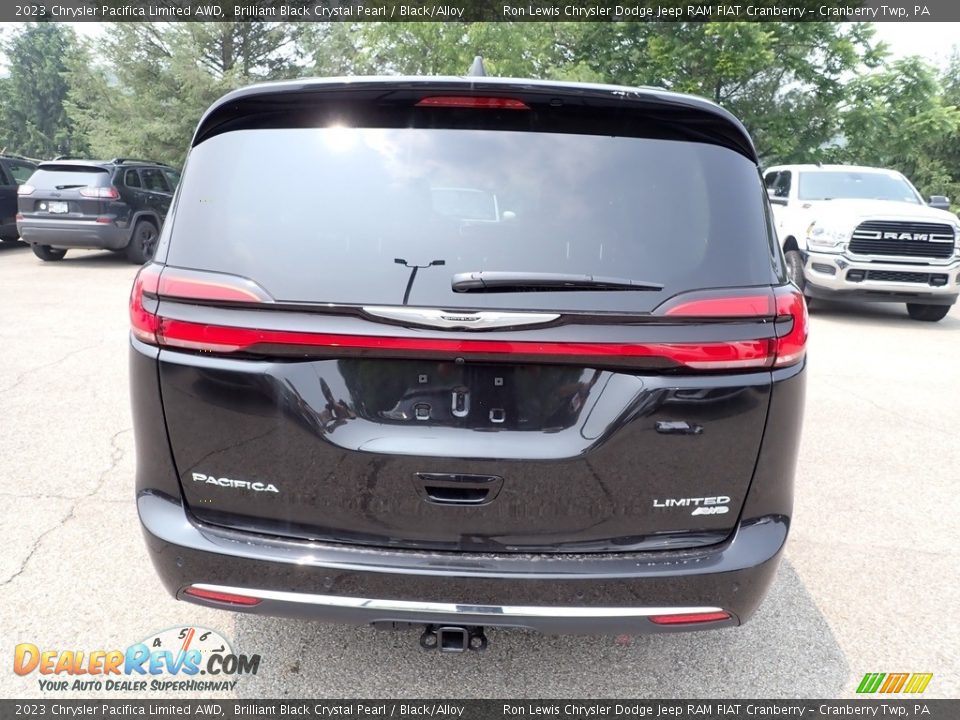 2023 Chrysler Pacifica Limited AWD Brilliant Black Crystal Pearl / Black/Alloy Photo #4
