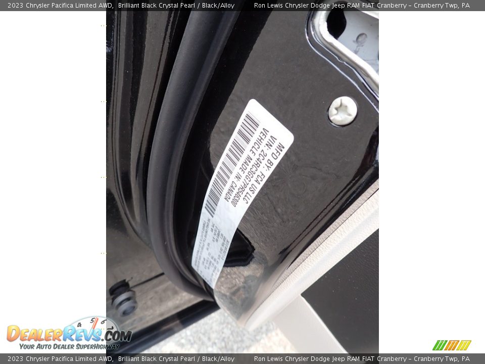 2023 Chrysler Pacifica Limited AWD Brilliant Black Crystal Pearl / Black/Alloy Photo #20