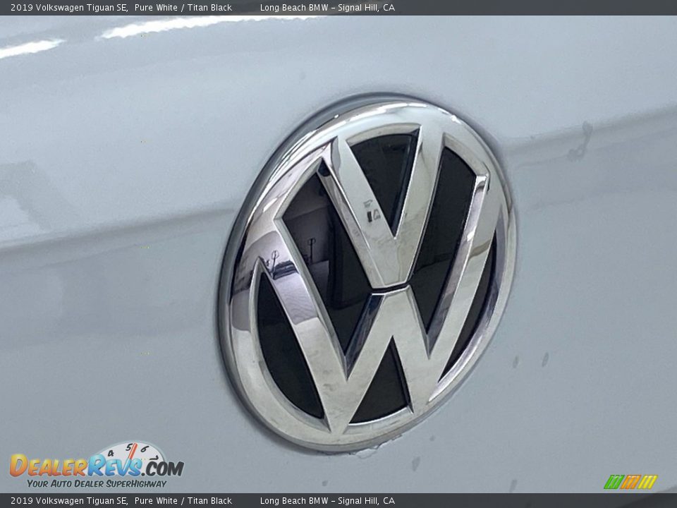 2019 Volkswagen Tiguan SE Logo Photo #9