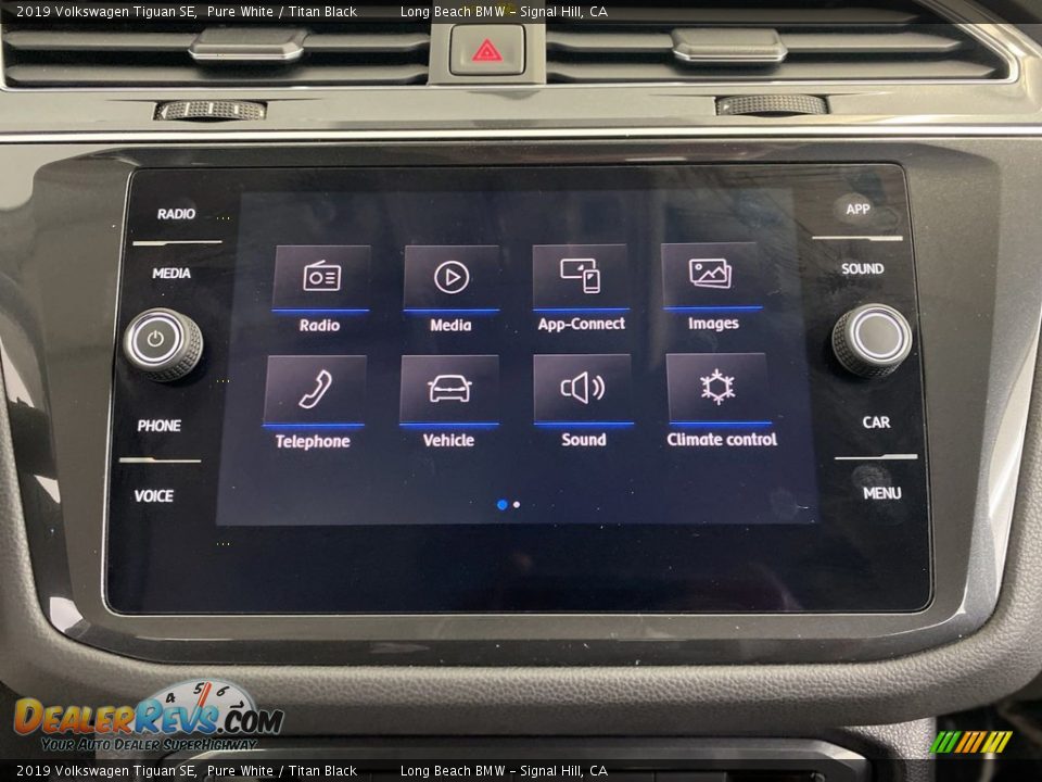 Controls of 2019 Volkswagen Tiguan SE Photo #24